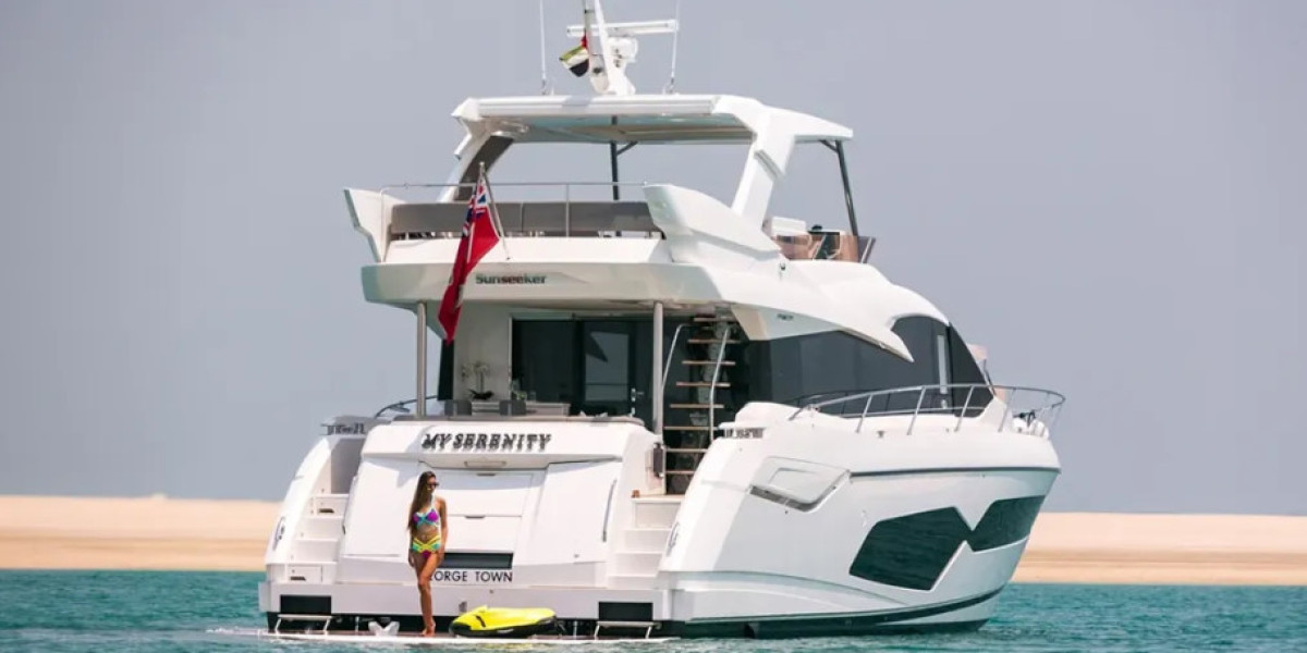 Rent a Boat in Dubai: Explore the City’s Stunning Coastline