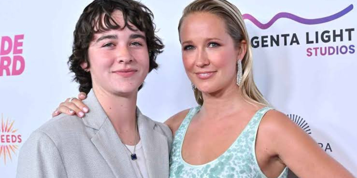 Jade Whipkey in Headlines with Partner Anna Camp Amidst Public Debut and Age-Gap Discussion | News