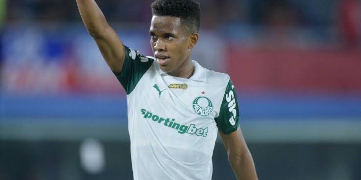Chelsea-Bound Estêvão Willian Shines at Club World Cup - Dubbed "Messinho" | News