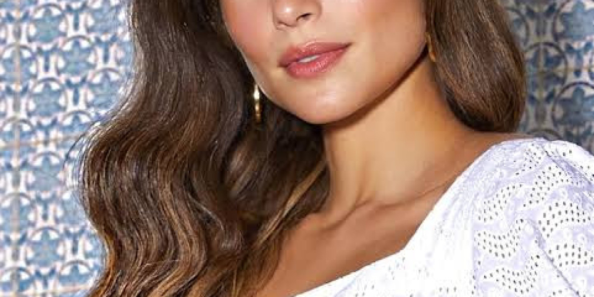Isadora Cruz Stars in New Campaign and Makes Waves in Globoplay's "Guerreiros do Sol" | News