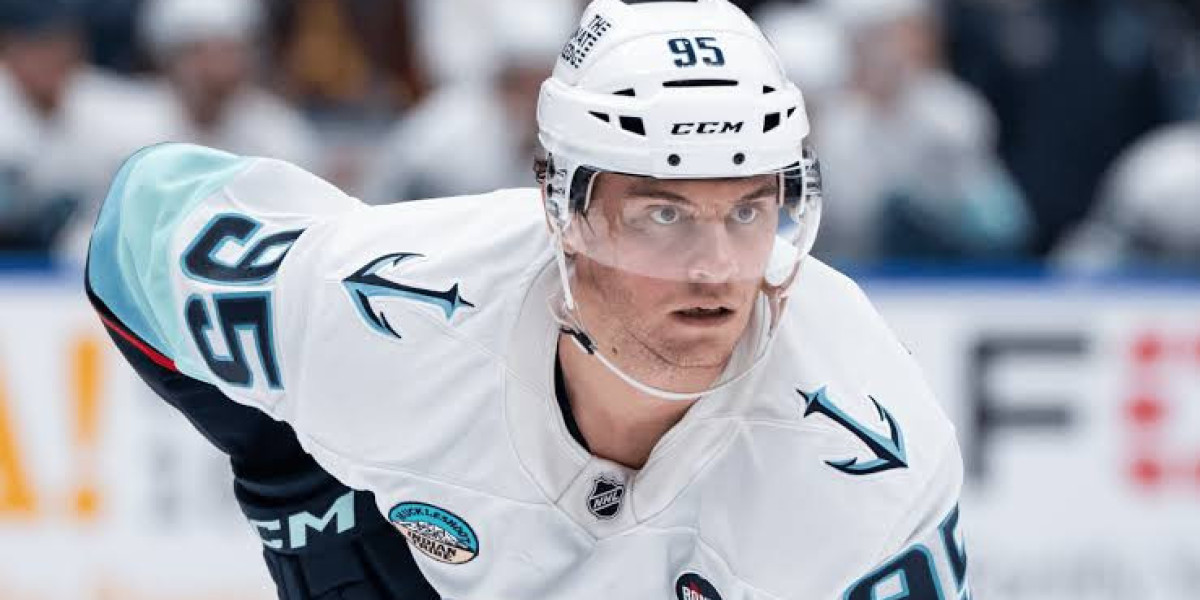 Blackhawks Acquire Two-Time Stanley Cup Champion Andre Burakovsky in Trade with Kraken | News