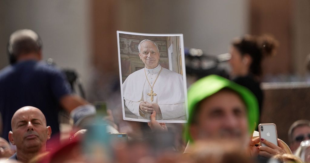 Catholic faithful gather in St Peter's square to celebrate 70th birthday of Pope Leo XIV | Africanews