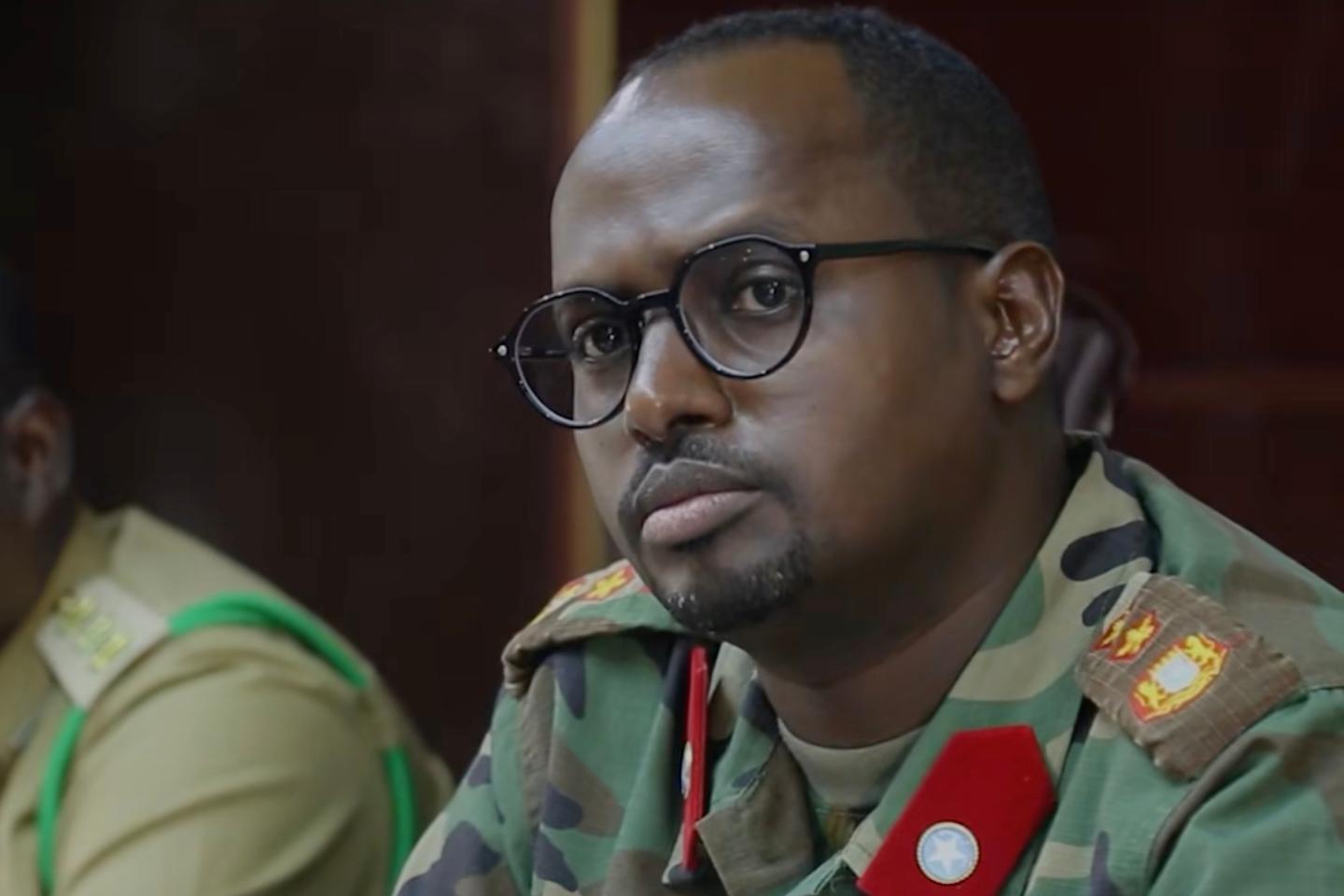 Hassan Ali Nur Shuute, le juge qui diffuse ses procès sur TikTok et divise l’opinion en Somalie